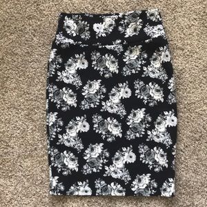 Lularoe Cassie Black Floral Small